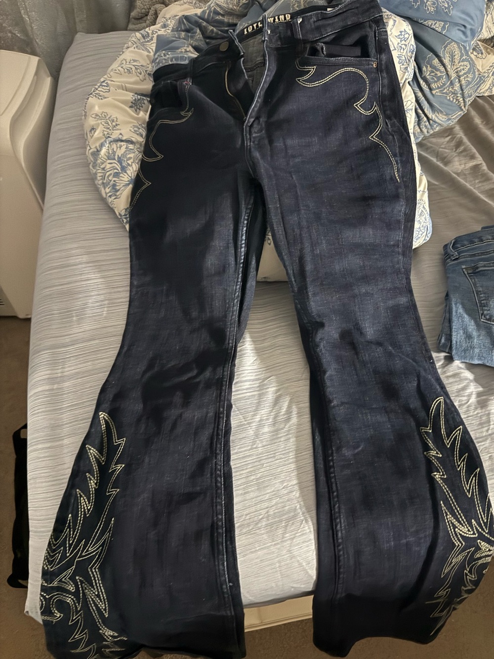 Idyllwind Dark Blue Embroidered Flared Women’s Jeans
